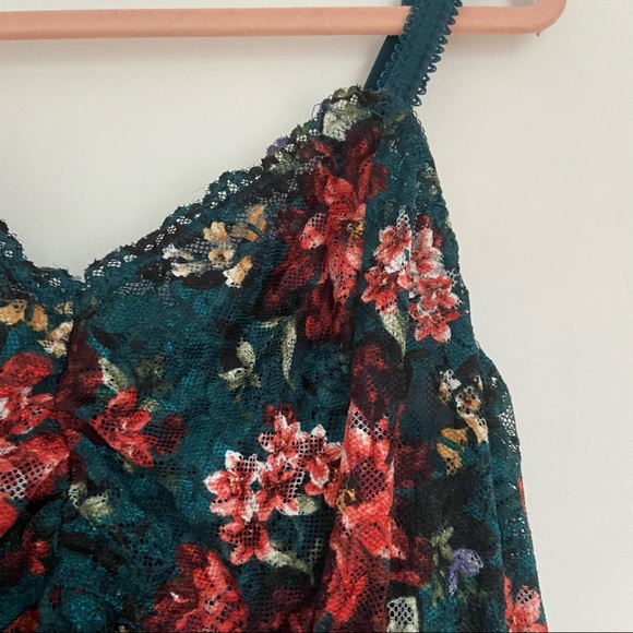 Torrid Curve floral lace camisole - Picture 4 of 9